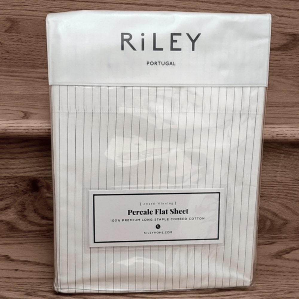 **RILEY Cotton Percale King Flat Sheet White Pinstripe
